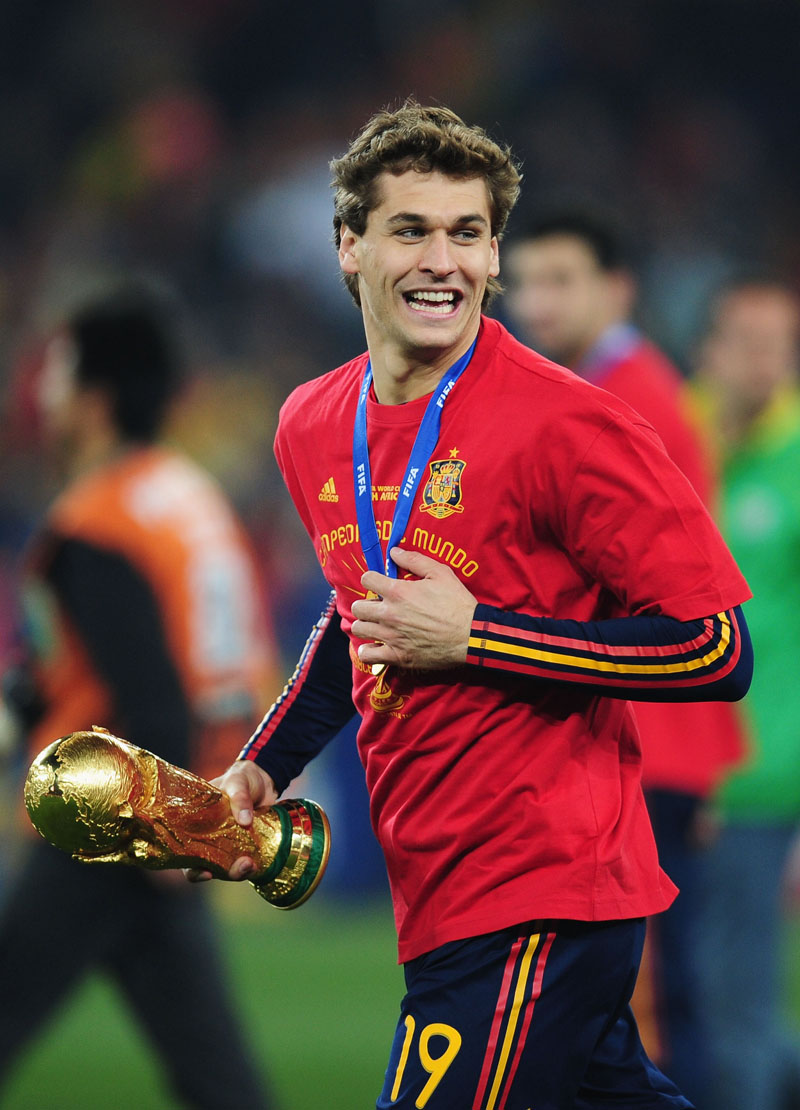 Illustration for article titled World Cup Thighlights: In Celebration Of Pure Spanish Man-Love